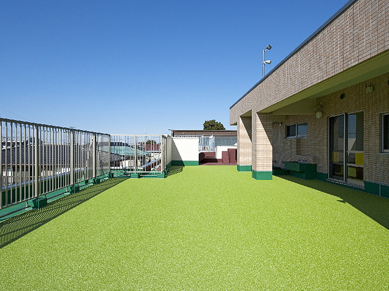 丸山幼稚園　園舎　テラス