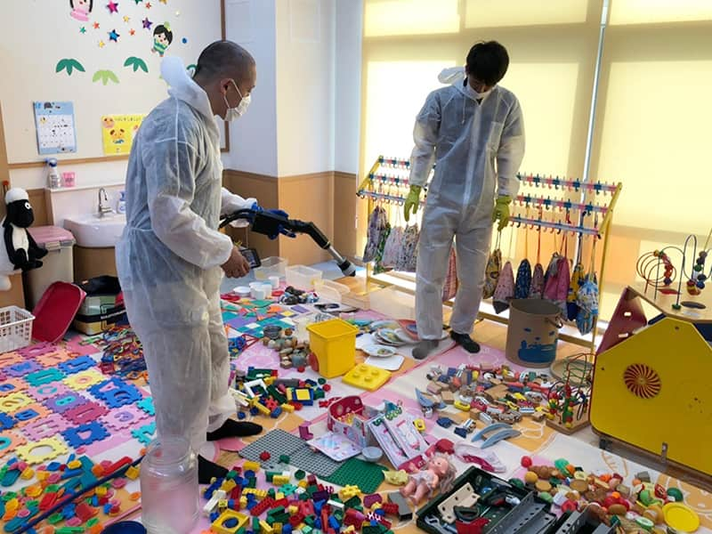 丸山幼稚園　消毒の際の風景