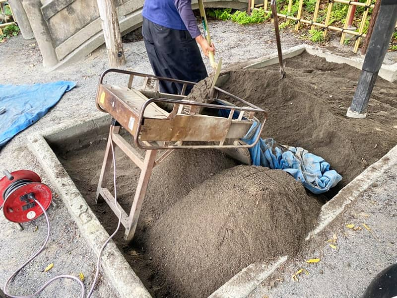 丸山幼稚園　砂場の消毒・除菌