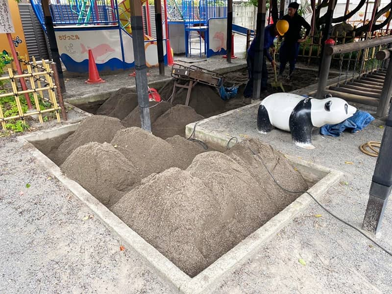 丸山幼稚園　砂場の消毒・除菌